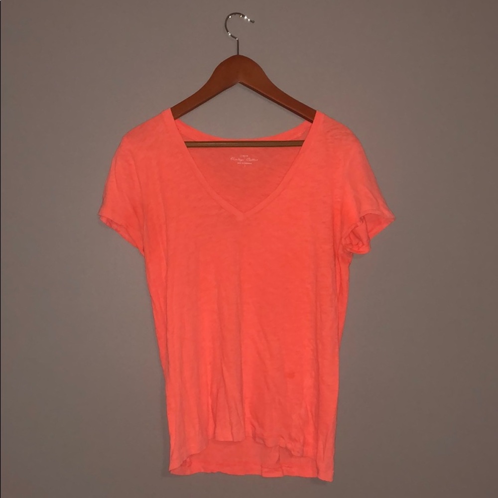 V-neck tee